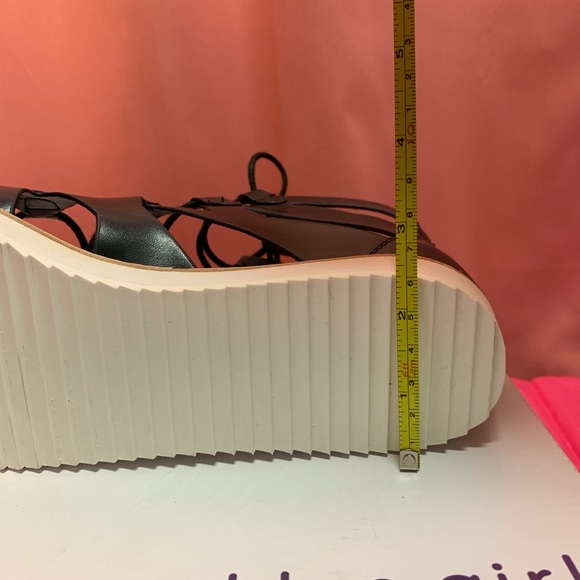 Madden girl black ankle gladiator sandal NIB - Picture 7 of 7